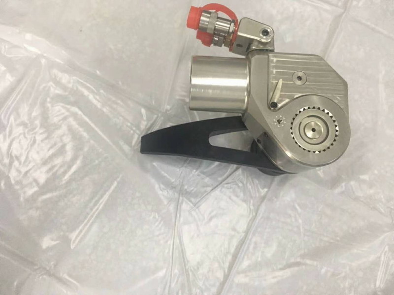 前置反作用力臂液压扳手